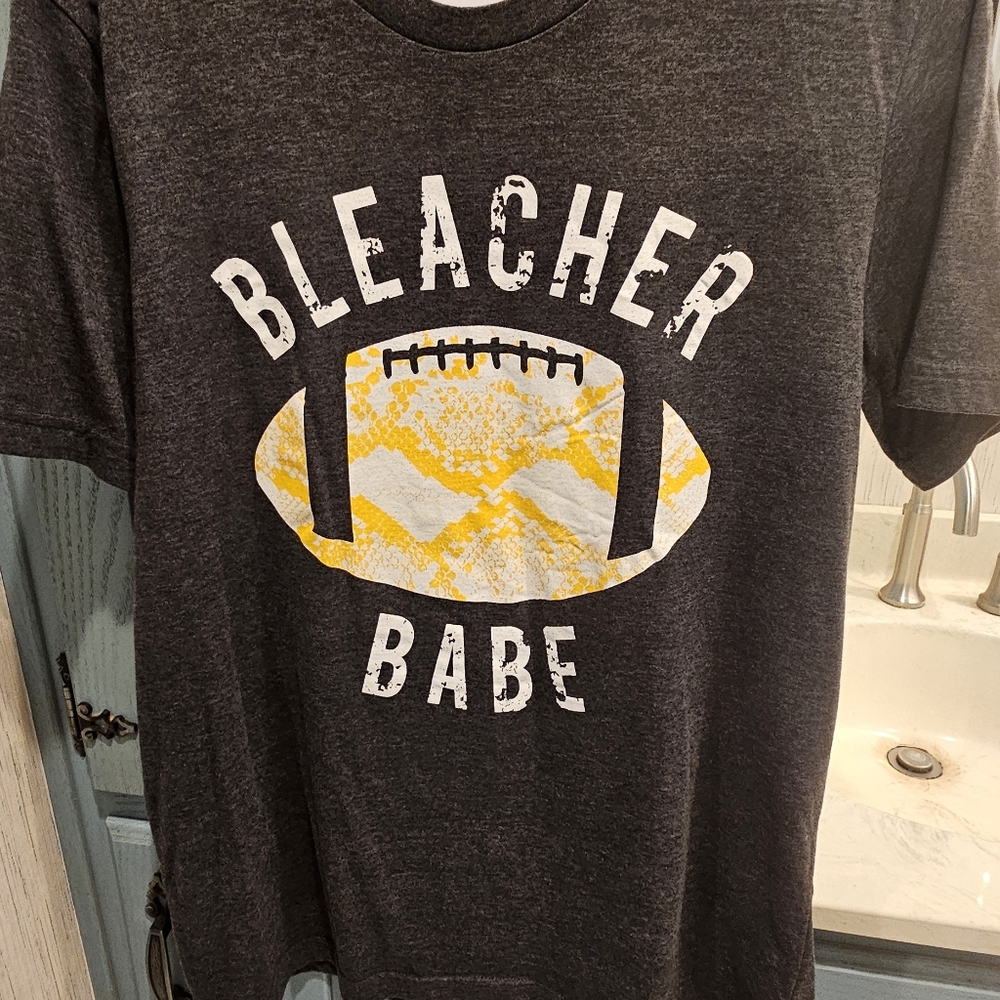 Ladies Size Large - Like New